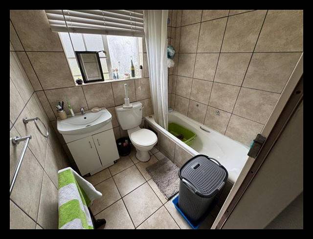 2 BEDROOM TOWNHOUSE FOR SALE IN GLEN MARAIS